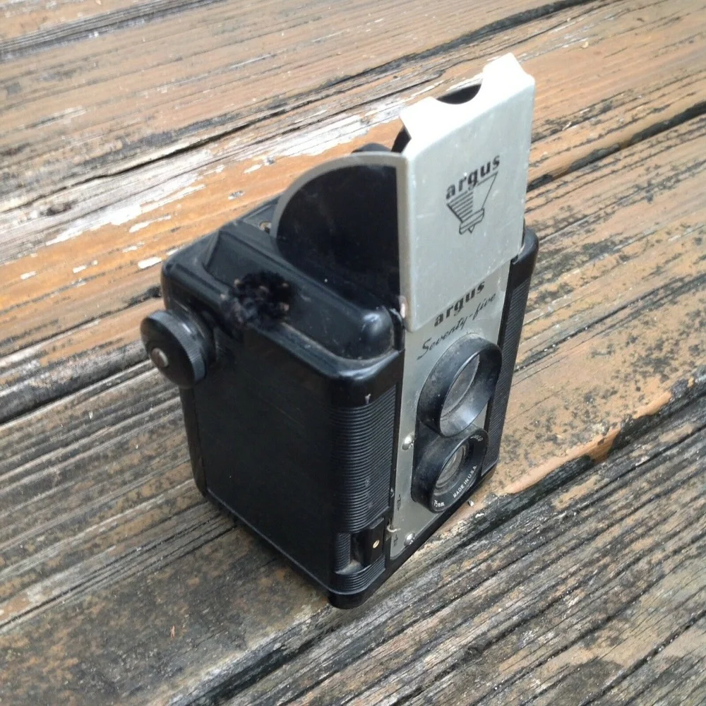 Argus Seventy Five Camera Black Bakelite Aluminum Photography Photos Vintage 50s